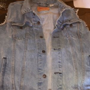 Levi’s denim vest. Men’s Sz L